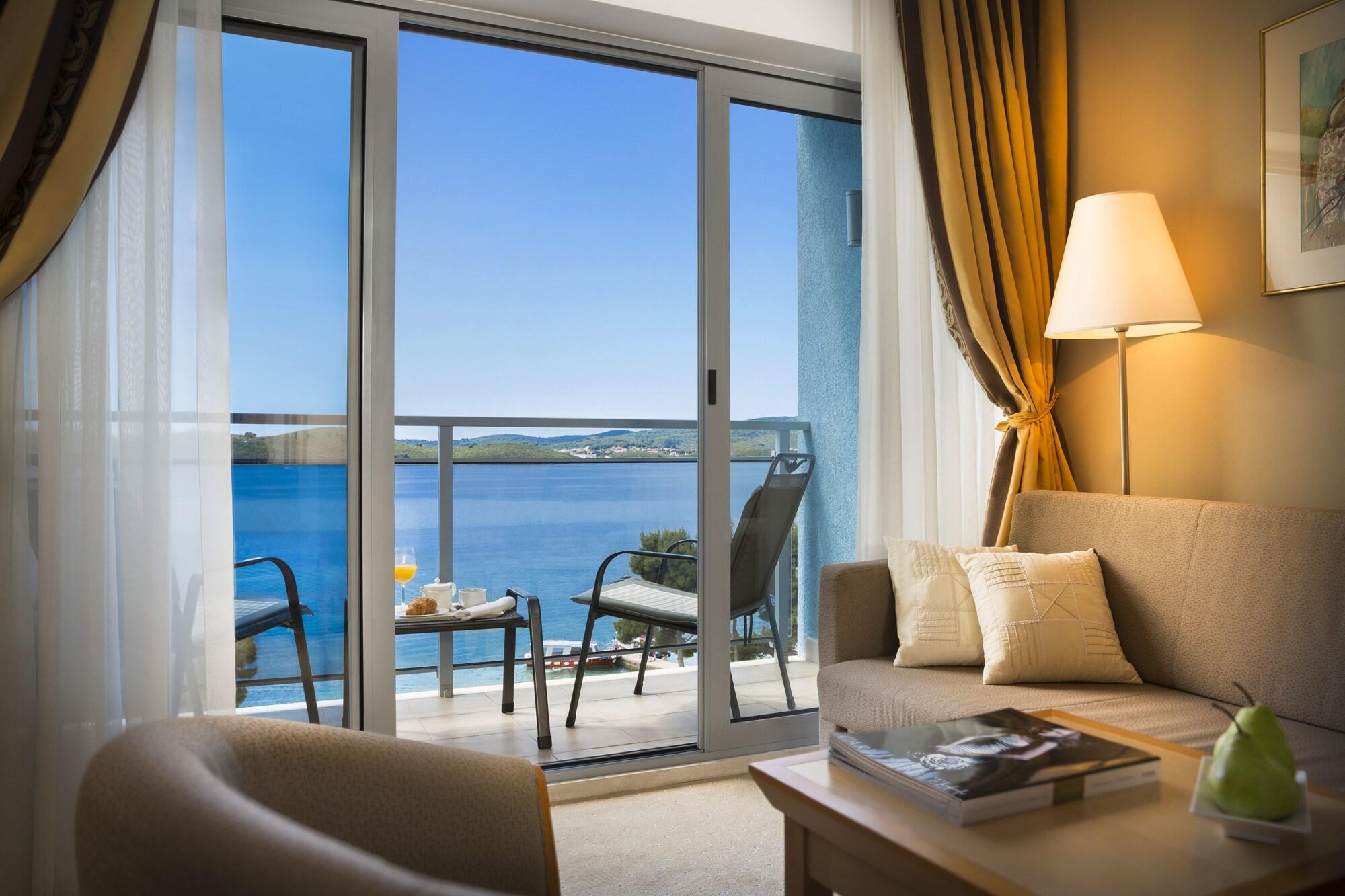 Aminess Vival Grand Azur Hotel 오레비츠 외부 사진